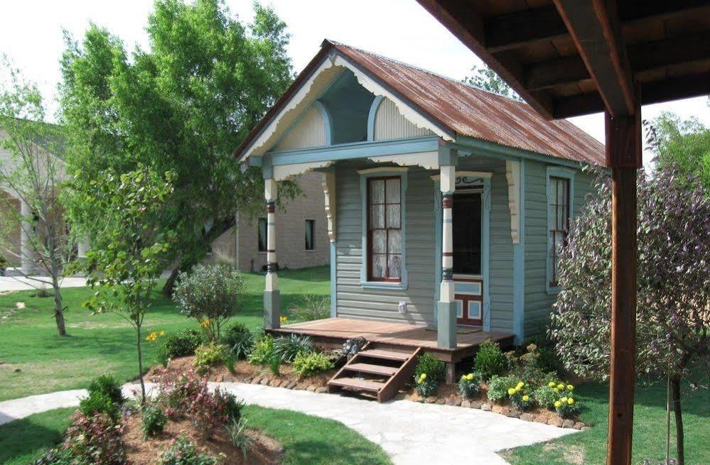 Silver Sycamore Bed & Breakfast Pasadena Exterior photo